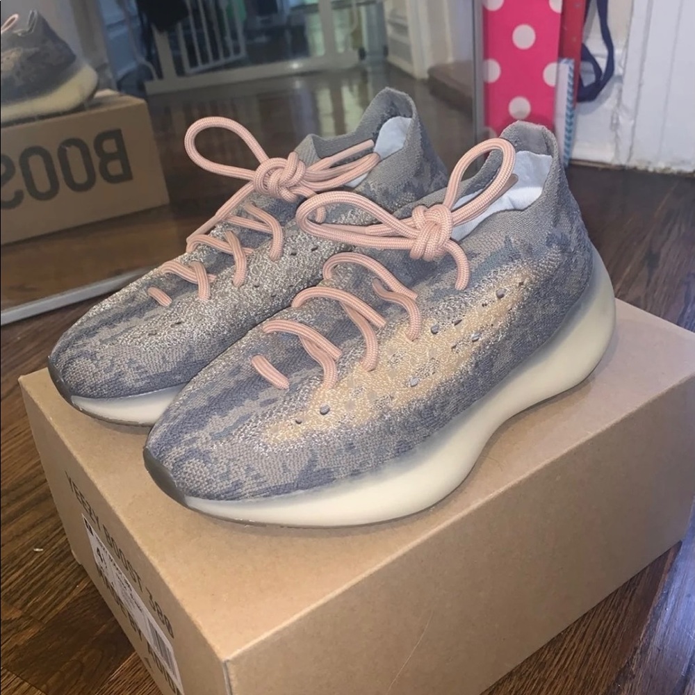 Yeezy Mist sz 4.5Y fits 6wmn